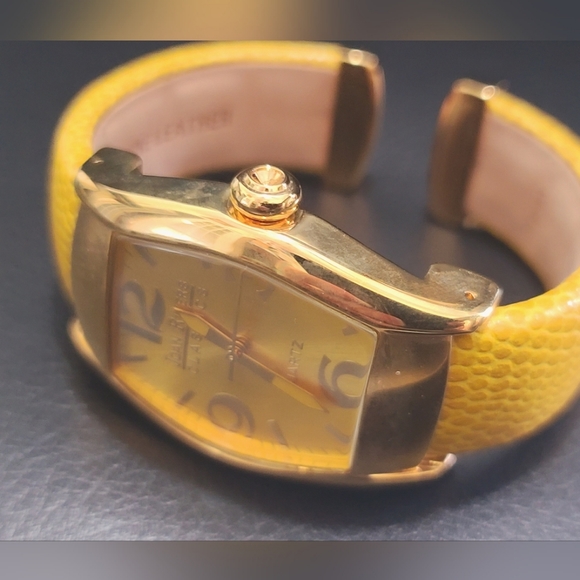 💕Joan Rivers Watch Yellow - Picture 1 of 2